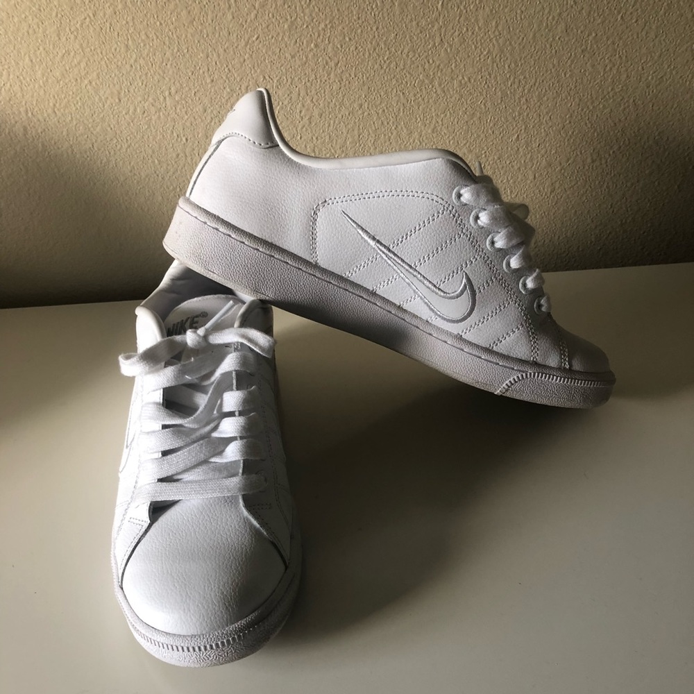 White Nike’s Size 10 Worn Twice